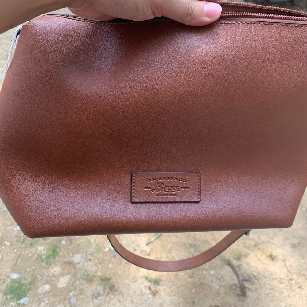 Cognac colored bass.co genuine leather cross body bag! Made in Maine, US.